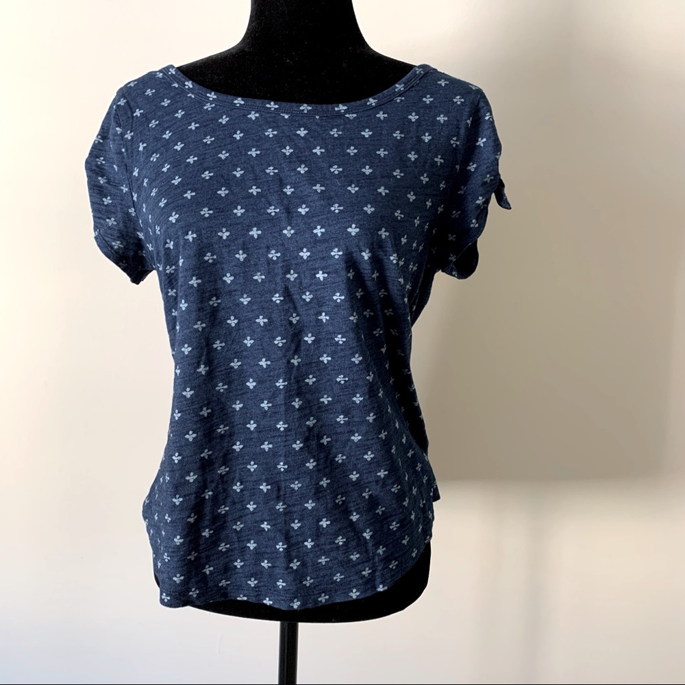 Universal Thread Shirt